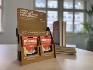 Verkaufsdisplay mit Büchergutscheinen