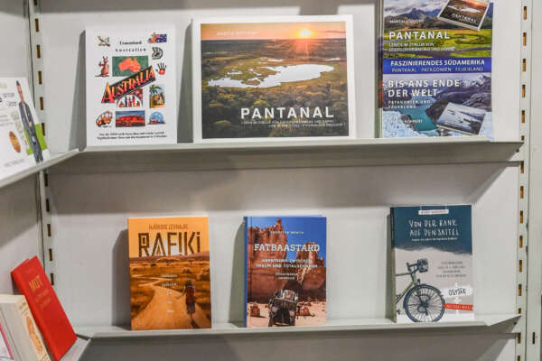 Regalwand  Reisen Entdecken