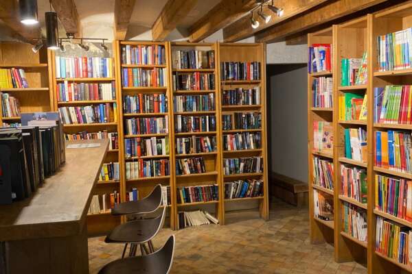 Blick in die Buchhandlung Akzent.