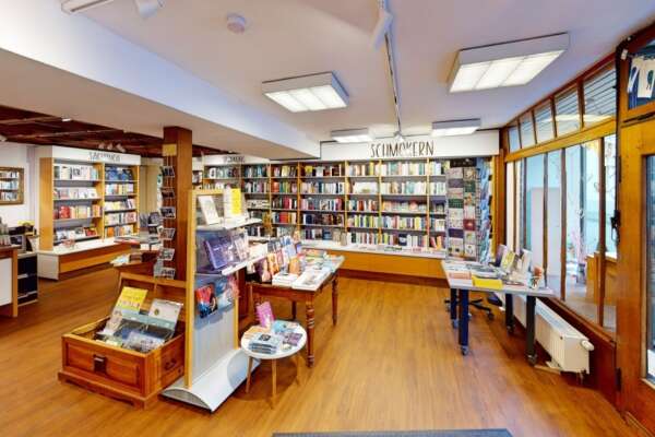  Bewegte Schaufenster Buchhandlung Rheinschmoekern Copyright Anonymous