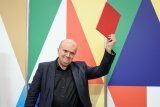Michael Braun mit Urkunde